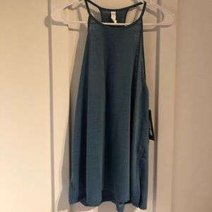 NWT UA Tank
